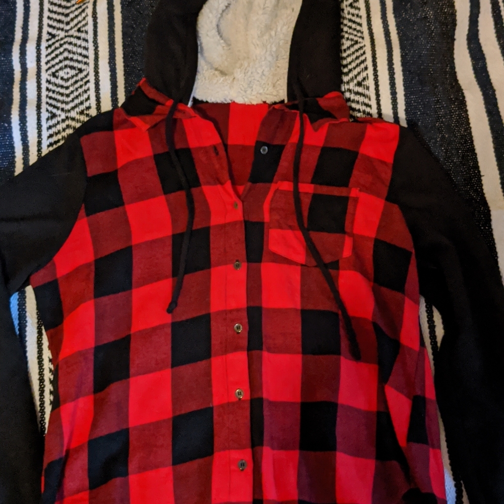 Tops - Picture 5 of 14